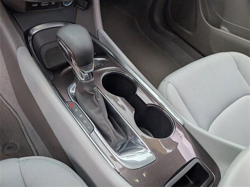 Used 2022 Chevrolet Malibu LS image 21