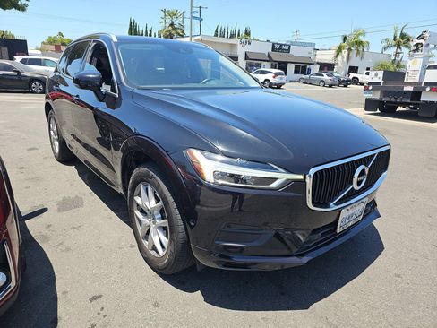 Used 2019 Volvo XC60 T5 Momentum w/ Premium Package AWD/4WD image 4
