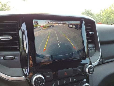 Used 2023 RAM 1500 Big Horn AWD/4WD image 14