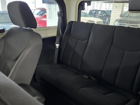 Used 2014 Jeep Wrangler Sport w/ Connectivity Group image 9