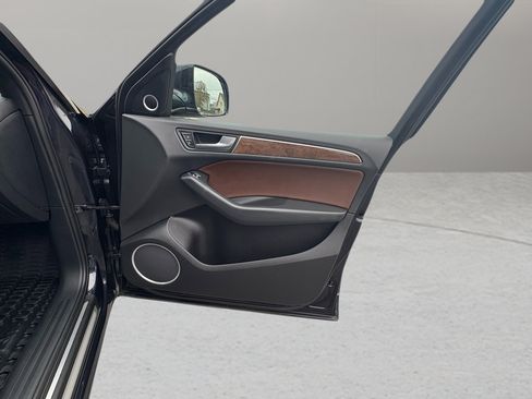 Used 2016 Audi Q5 2.0T Premium Plus w/ Technology Package image 38