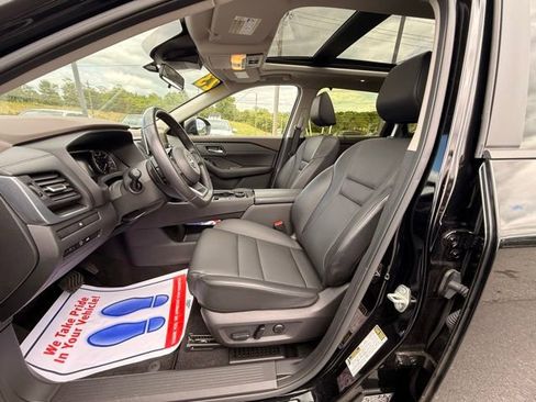 Certified 2023 Nissan Rogue SV w/ SV Premium B Package AWD/4WD image 14