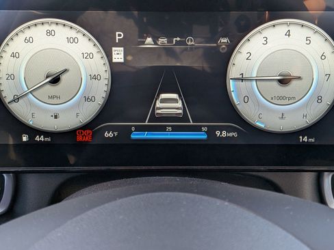 New 2026 Hyundai Elantra Limited image 9