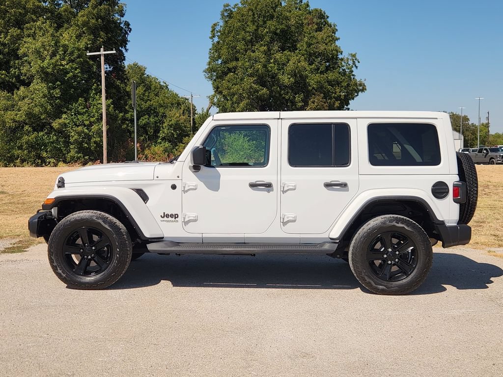 Used 2021 Jeep Wrangler Unlimited Sahara AWD/4WD image 4