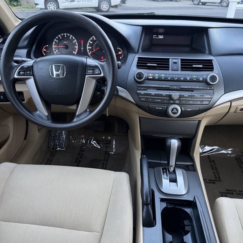 Used 2012 Honda Accord LX image 10