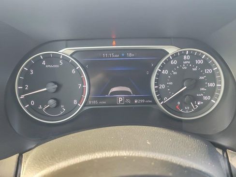 Used 2025 Nissan Sentra SV image 10