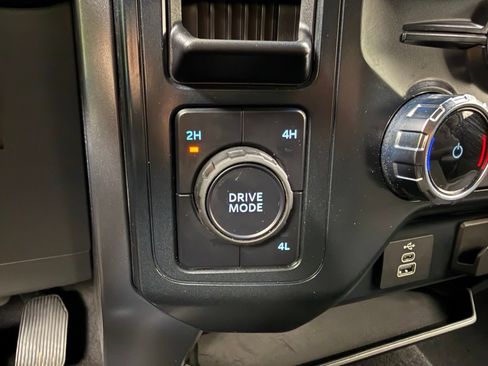Used 2025 Ford F150 XLT w/ Equipment Group 301A Standard AWD/4WD image 19