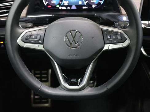 Used 2025 Volkswagen Atlas SEL Premium R-Line AWD/4WD image 17