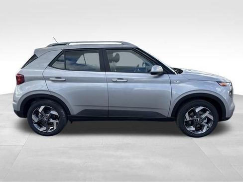 New 2026 Hyundai Venue SEL FWD image 6