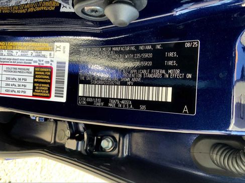 Used 2025 Toyota Highlander Limited image 28