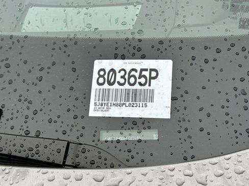 Used 2023 Acura MDX SH-AWD w/ Advance Package image 3