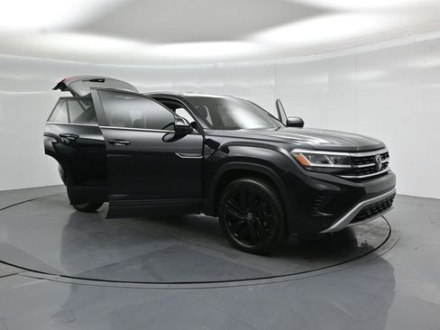 Used 2023 Volkswagen Atlas Cross Sport SE w/ Black Wheel Package AWD/4WD image 29