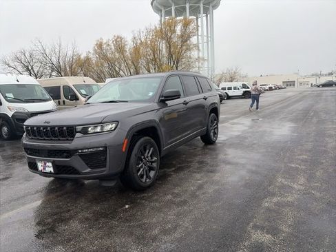 New 2026 Jeep Grand Cherokee L Limited AWD/4WD image 1