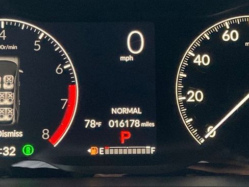 Used 2025 Honda Pilot EX-L image 17