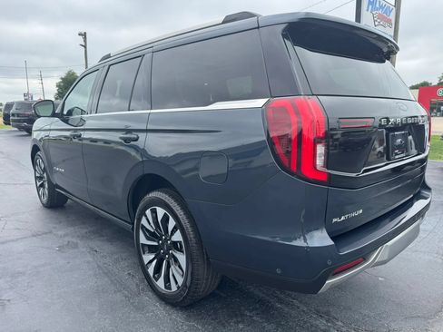 Used 2025 Ford Expedition Platinum w/ Driver's Package AWD/4WD image 17