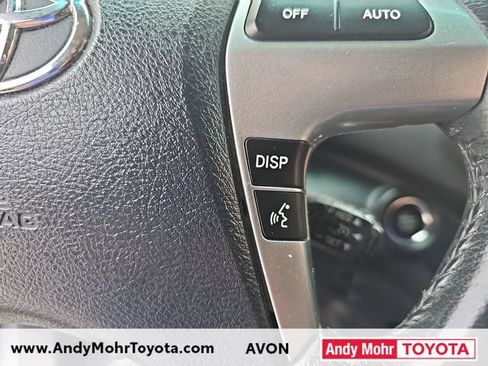 Used 2012 Toyota Highlander Limited w/ Tow Pkg AWD/4WD image 19