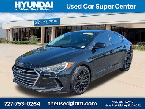 Used 2018 Hyundai Elantra SE FWD image 1