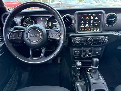 Used 2023 Jeep Wrangler Unlimited w/ Cold Weather Group AWD/4WD image 25