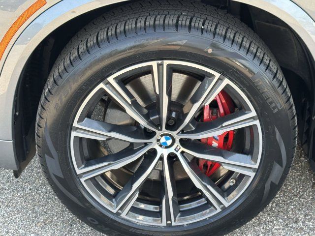 Certified 2025 BMW X5 xDrive40i w/ M Sport Package AWD/4WD image 13