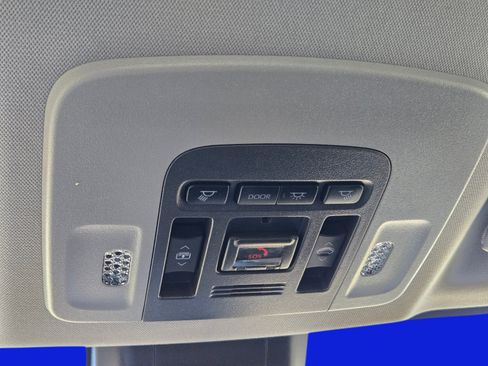 Used 2023 Toyota Camry XSE FWD image 29
