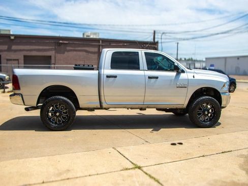 Used 2018 RAM 2500 Tradesman w/ Chrome Appearance Group AWD/4WD image 12