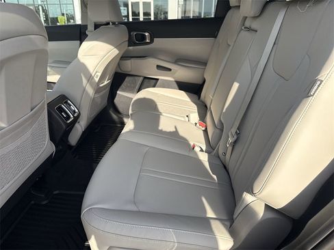 New 2025 Kia Sorento S image 27
