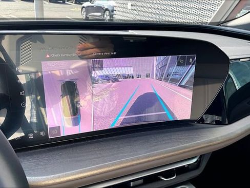 Used 2025 Audi Q5 Premium w/ Convenience Package image 14