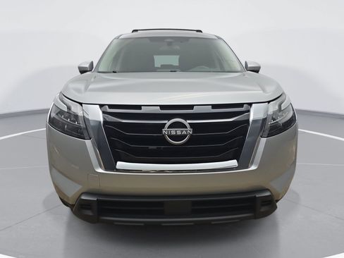 Used 2025 Nissan Pathfinder SV w/ Cargo Package FWD image 9
