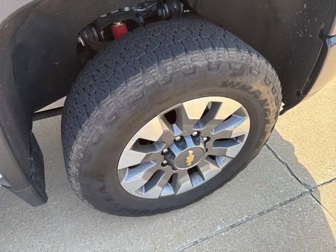 Used 2024 Chevrolet Silverado 2500 Custom w/ Custom Value Package AWD/4WD image 25