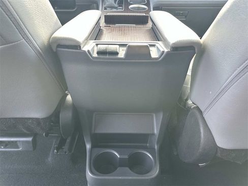 Used 2024 Toyota Sienna XLE image 15