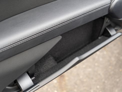 Certified 2017 Porsche 911 Carrera RWD image 18