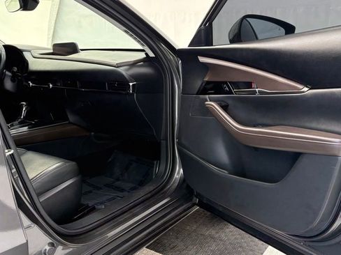 Used 2021 MAZDA CX-30 AWD 2.5 S w/ Premium Package image 18