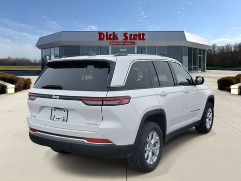 Used 2023 Jeep Grand Cherokee Limited image 4