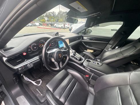 Used 2019 Porsche Panamera 4 AWD/4WD image 9