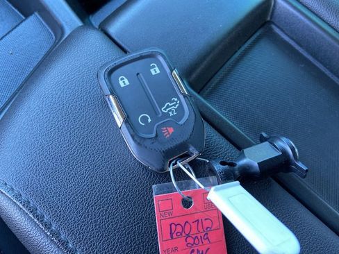 Used 2019 GMC Sierra 1500 SLE w/ SLE Value Package image 42