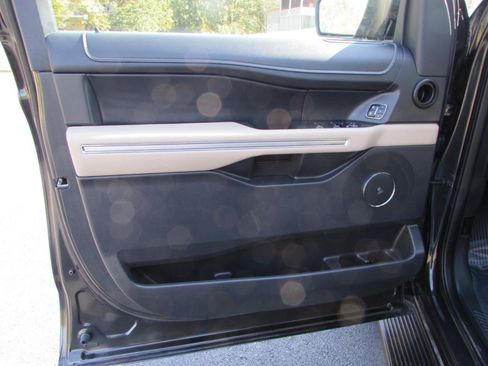 Used 2024 Ford Expedition Max Limited image 8