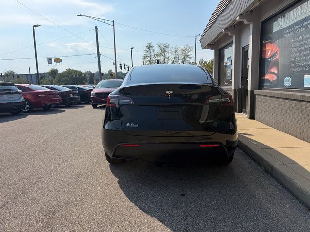 Used 2023 Tesla Model Y Long Range AWD/4WD image 4