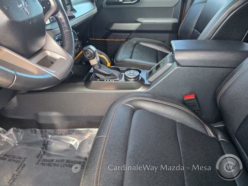 Used 2023 Ford Bronco Badlands image 12