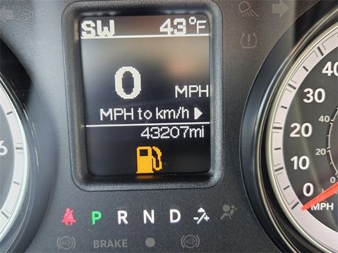 Used 2024 RAM 1500 Classic SLT image 25