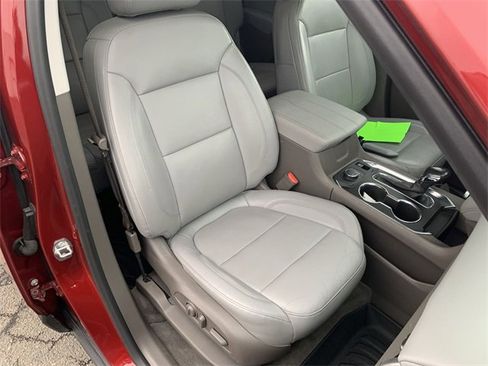 Certified 2021 Chevrolet Traverse LT image 27