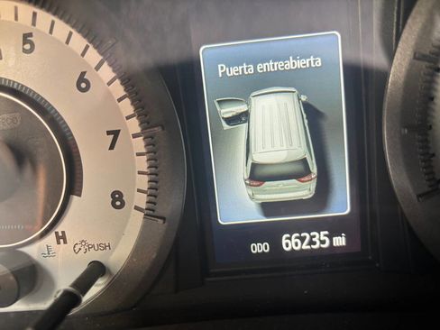 Used 2020 Toyota Sienna SE Premium image 11