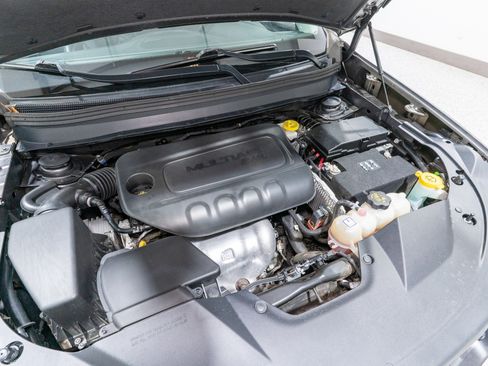 Used 2019 Jeep Cherokee Limited FWD image 33