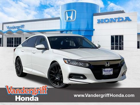 Used 2019 Honda Accord Sport image 1