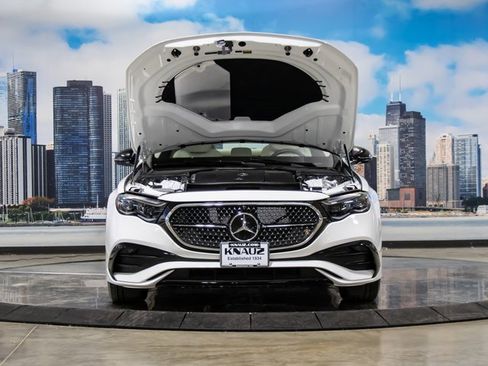 Certified 2025 Mercedes-Benz E 350 4MATIC Sedan image 4