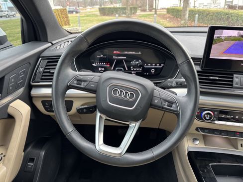 Used 2025 Audi Q5 2.0T Premium image 17