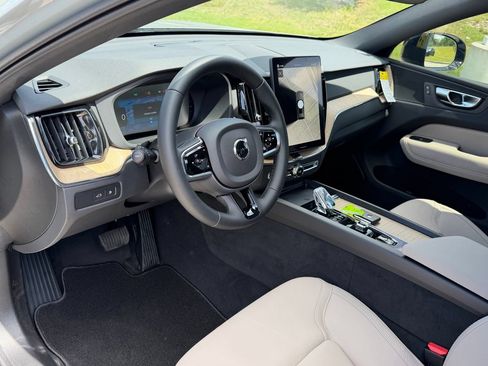 New 2026 Volvo XC60 T8 Plus w/ Climate Package PRO AWD/4WD image 12
