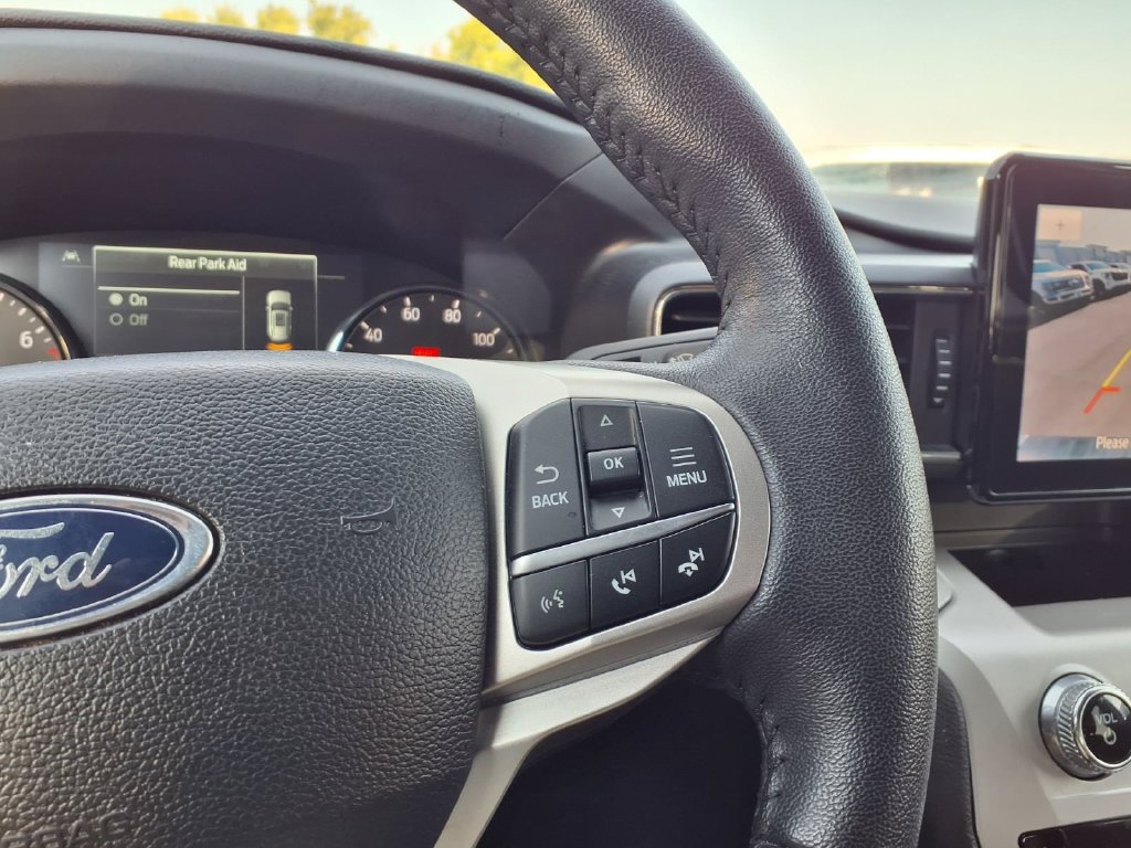 Used 2024 Ford Explorer XLT w/ Equipment Group 202A AWD/4WD image 10