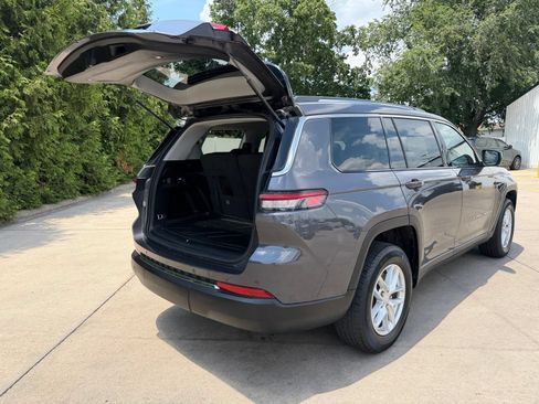 Used 2023 Jeep Grand Cherokee L Laredo RWD image 33