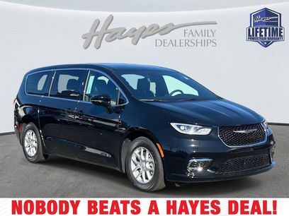 New 2026 Chrysler Pacifica Select