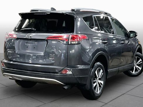 Used 2017 Toyota RAV4 XLE AWD/4WD image 13